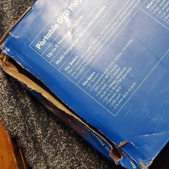 ONLY 1 LEFT Watch Onn Portable 10 in DVD Player - Picture 4 of 5